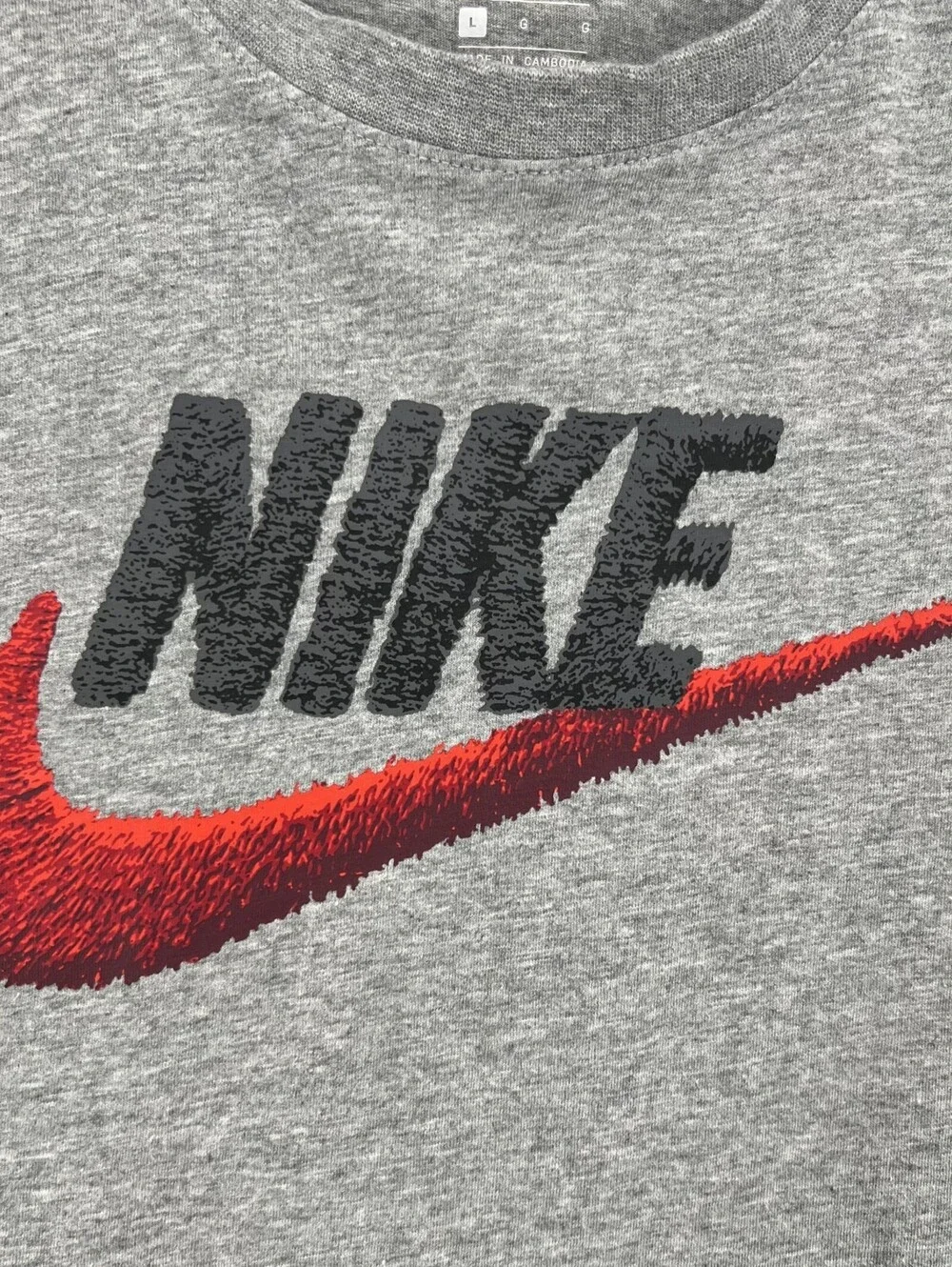Nike Swoosh Men's Size L Grey T-shirt (1-22)